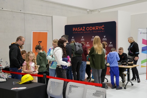 Pasaż Odkryć na pierwszym Festiwalu CogiTECHon w Krakowie